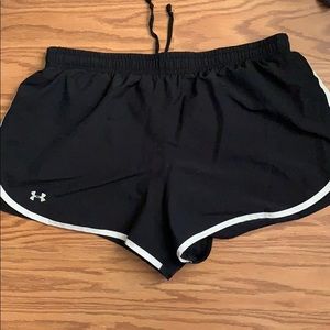 Black workout under armour  shorts